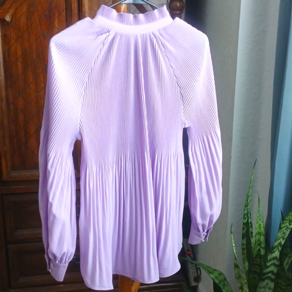 Chicos Lavendar Long Sleeve Pleated Top Size 0 Us 4/6 Womens Spring Feminine - Picture 2 of 10